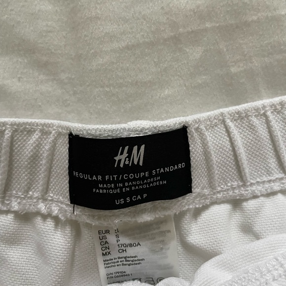 H&M shorts - Picture 2 of 2
